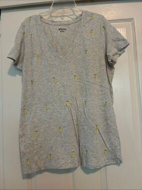 Merona Light Gray V-Neck Tee with Yellow Pineapple Motif